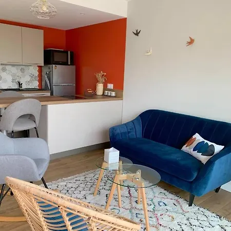 Apartment T2 Place De La Poste, Gare Sncf, Port Et A Moins De 5 Minutes A Pied !
